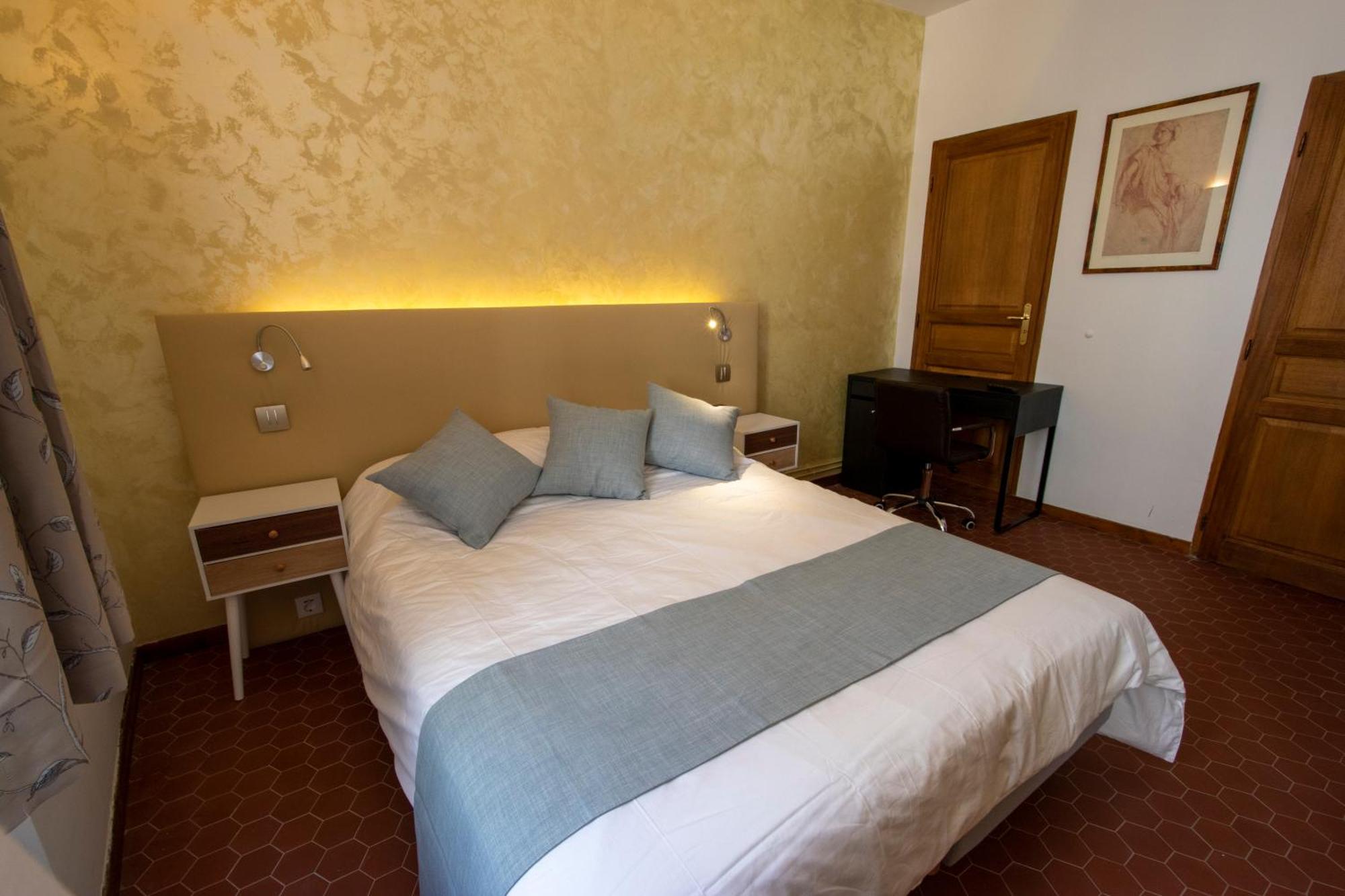 Ferienwohnung A L'Ombre Du Palais Avignon Zimmer foto