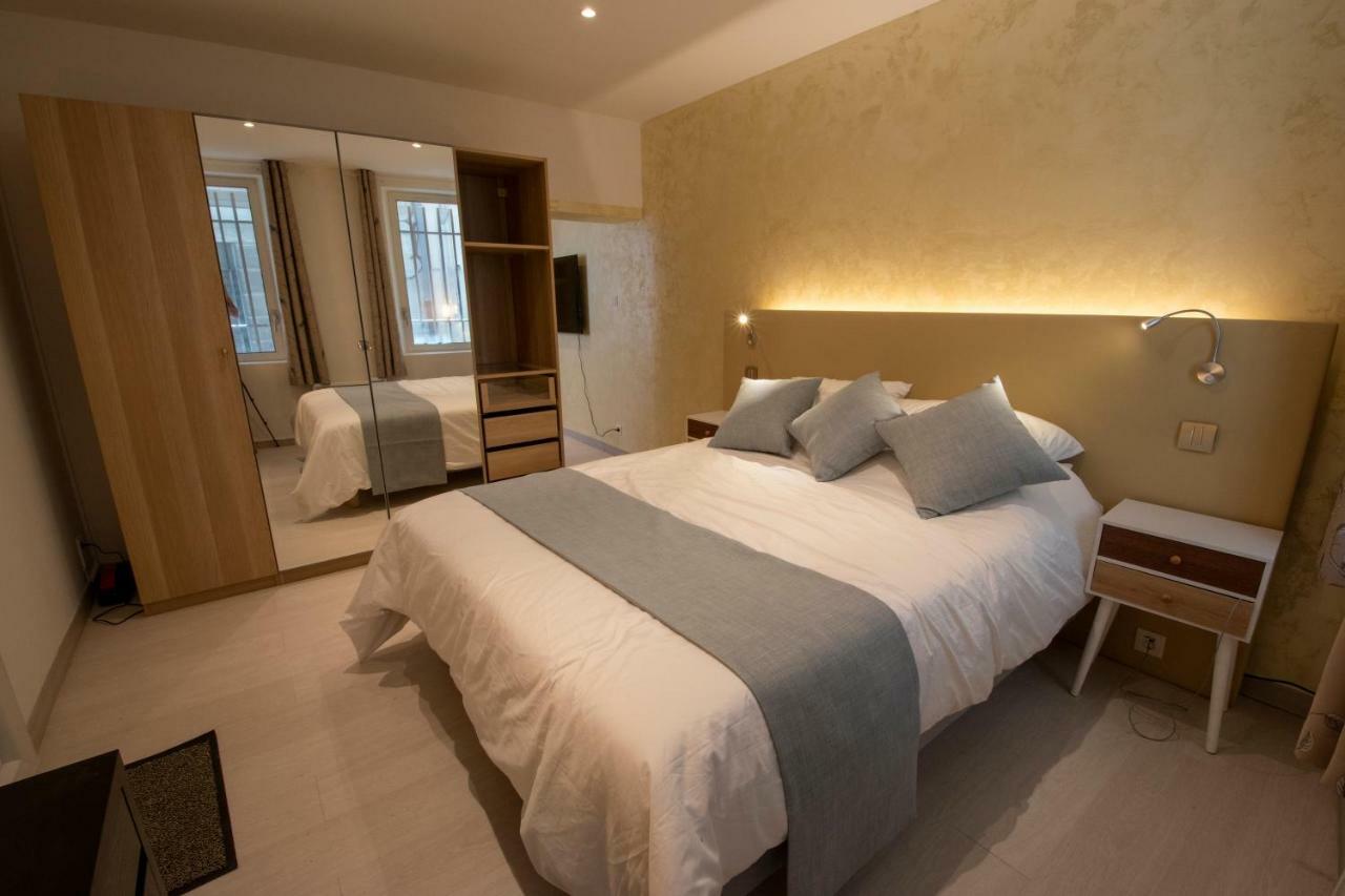 Ferienwohnung A L'Ombre Du Palais Avignon Exterior foto